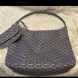 Elegant Women's Shoulder Bag in Gray Pattern